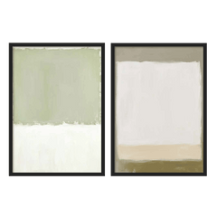 Set aus zwei Wandbildern mit abstrakten weichen Blöcken in Salbeigrün, Off-White, Beige und Taupe, mit ausgewogenem Farbspiel und klarem abstraktem Stil für moderne ruhige Wandgestaltung. Erhältlich auf kudeko.com