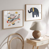 Cuadro infantil con ilustración de elefante en tonos oscuros con detalles dorados. kudeko.com
