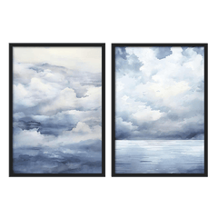 Ensemble de deux tableaux avec paysage de nuages vaporeux, ciel ouvert et reflet d’eau en tons bleu gris, blanc et fumée, dans un style nature et paysage apaisant. Disponible sur kudeko.com