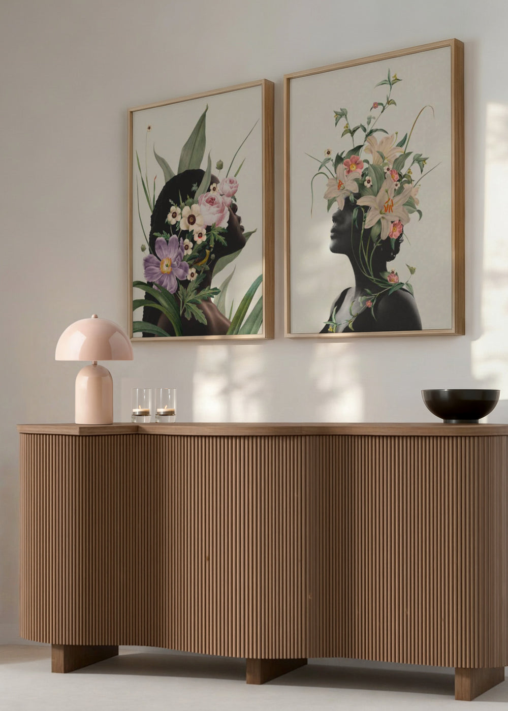 Conjunto de dos cuadros decorativos de estilo flores y sereno, díptico botánico de siluetas con flores en tonos suaves, modelo Two Combo - Purple flower