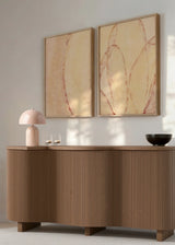 Conjunto de dos cuadros decorativos de estilo minimalista y orgánico, composición abstracta de pétalos y formas orgánicas en tonos suaves, modelo Two Combo - Pétalos de Luz