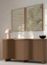 Conjunto de dos cuadros decorativos de estilo minimalista y orgánico, díptico abstracto en tonos arena y salvia, modelo Two Combo - Seda de Arena