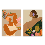 Conjunto de dos cuadros decorativos sin marco de estilo minimalista y orgánico, dúo de mujeres con peces y frutas tropicales, modelo Two Combo - Fish and Oranges