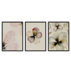 Conjunto de tres cuadros decorativos con marco de estilo orgánico y minimalista, trío floral en acuarela suave, modelo Three Combo - Jardín de Lino
