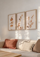 Conjunto de tres cuadros decorativos de estilo minimalista y nórdico, ramas de eucalipto dorado minimalistas, modelo Three Combo - Eucalyptus Gold