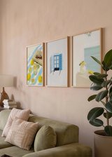Conjunto de tres cuadros decorativos de estilo minimalista y sereno, tríptico veraniego de limones, ventana azul y gato, modelo Three combo - El color del verano