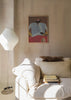 Cuadro decorativo de estilo minimalista y orgánico colocado en salón, retrato artístico femenino introspectivo, modelo Clear My Head
