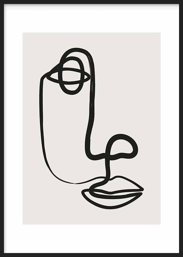 Tableau encadré avec visage abstrait en ligne noire sur fond beige clair, œil circulaire, nez courbe, lèvres marquées et style abstrait minimaliste. Disponible sur kudeko.com