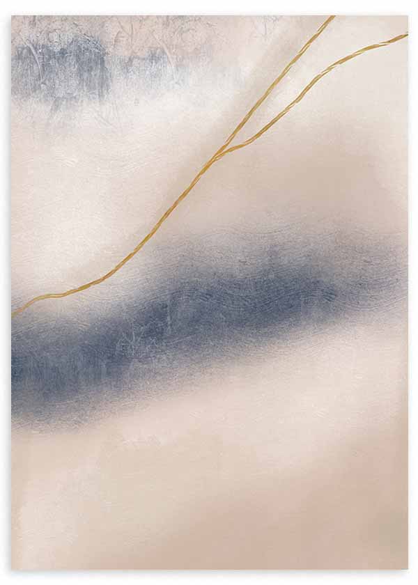 Cuadro con composición abstracta en beige rosado, azul grisáceo difuminado y línea dorada diagonal, de estilo abstracto elegante y sereno. Disponible en kudeko.com