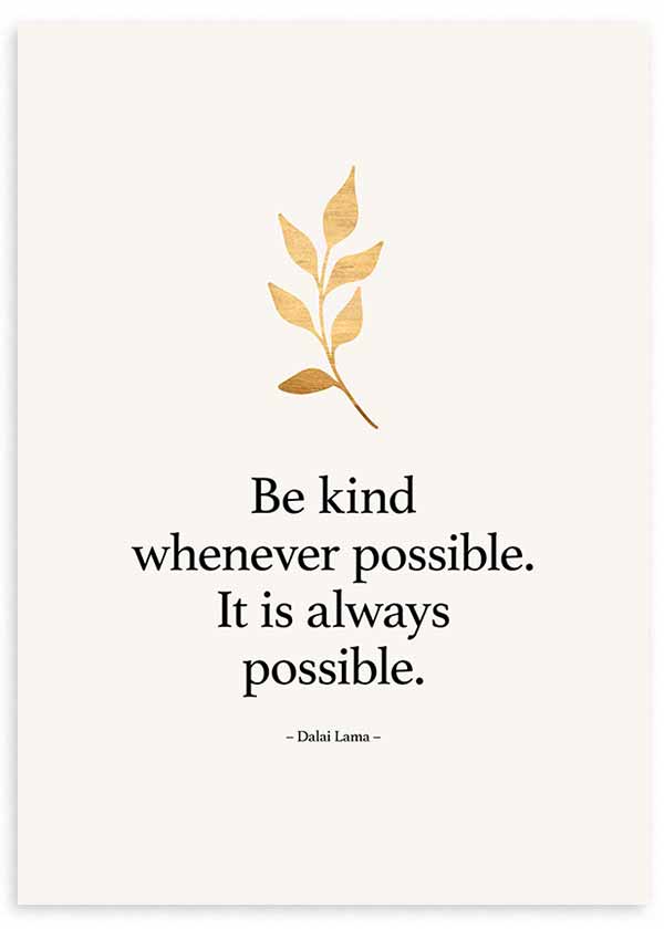 Cuadro con frase inspiradora de Dalai Lama, texto negro sobre fondo beige y rama dorada de hojas, de estilo con frases. Disponible en kudeko.com