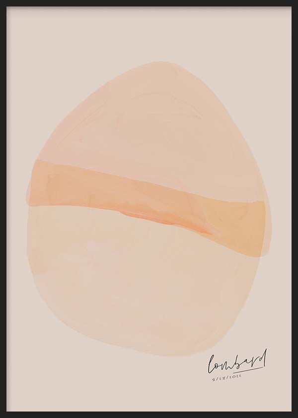 Cuadro con composición abstracta de forma orgánica en beige, crema y melocotón, con franja curva en naranja suave y fondo neutro, de estilo abstracto. Disponible en kudeko.com