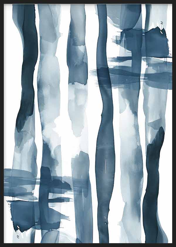 Cuadro de composición abstracta con franjas irregulares en azul marino, azul grisáceo y blanco, de apariencia fluida y estilo abstracto. Disponible en kudeko.com