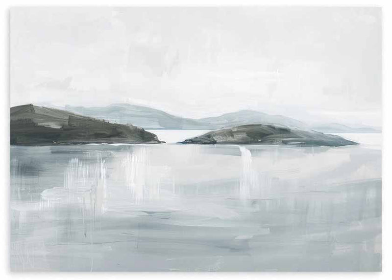 Quadro horizontal emoldurado com paisagem costeira, ilhas baixas, colinas ao longe e água tranquila em tons de cinzento, branco e azul suave, em estilo natureza e paisagens. Disponível em kudeko.com