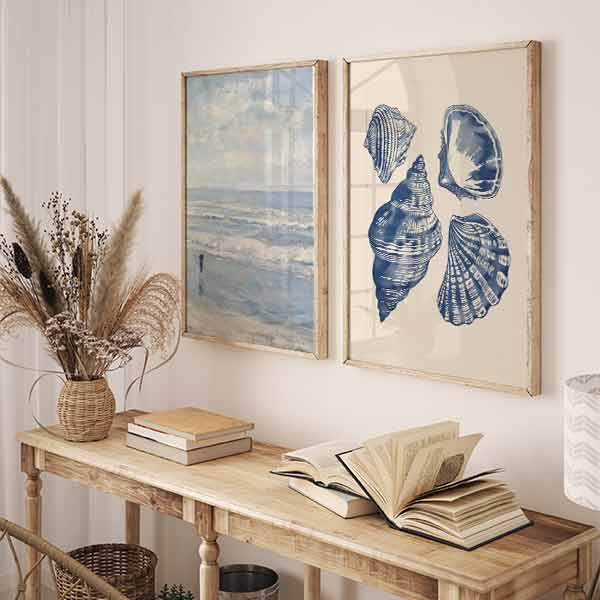 Cuadro nórdico con ilustraciones de conchas marinas en tonos azul y beige – kudeko.com