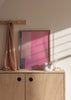 Abstraktes Wandbild in Kaugummirosa mit Farbblöcken, moderner dekorativer Stil. Erhältlich auf kudeko.com