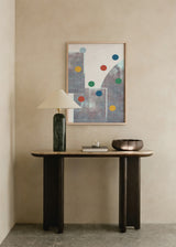 Wandbild mit Kreisen in Blau, Grün, Senfgelb und Terrakotta, geometrischen grauen Formen, cremefarbenem Hintergrund und ausgewogenem Vintage-Stil. Erhältlich auf kudeko.com