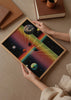 Cuadro decorativo de estilo colorido y abstracto colocado en salón, paisaje espacial geométrico con arcoíris, modelo Space Rainbow