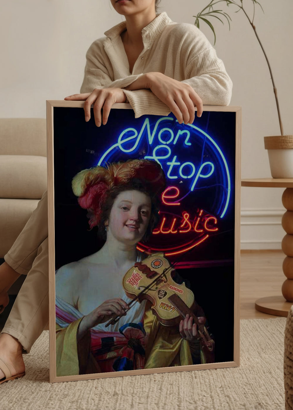 Dekoratives Wandbild im farbenfrohen minimalistischen Stil in einem Wohnzimmer, klassisches Porträt mit musikalischem Neonakzent, Modell Non Stop the Music. Erhältlich auf kudeko.com