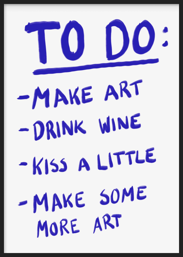 Dekoratives Wandbild mit Rahmen im minimalistischen Schwarz-Weiß-Stil, verspieltes typografisches Motiv in Blau, Modell Creative To-Do List. Erhältlich auf kudeko.com