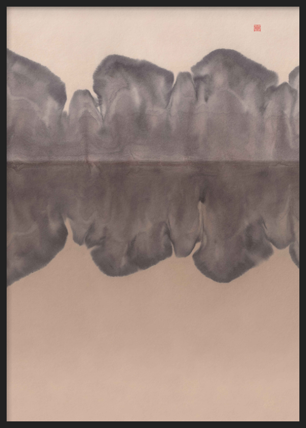 Quadro decorativo com moldura de estilo minimalista e sereno, paisagem abstrata com efeito aguarela suave, modelo Tranquil Mountain Reflection. Disponível em kudeko.com