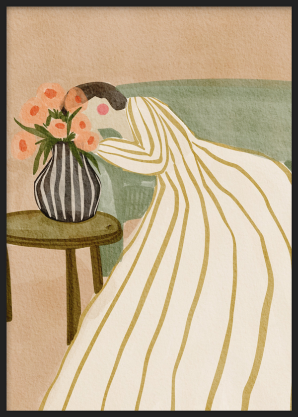 Cuadro decorativo con marco de estilo orgánico y minimalista, mujer contemplando flores en interior, modelo Woman Admiring Flowers