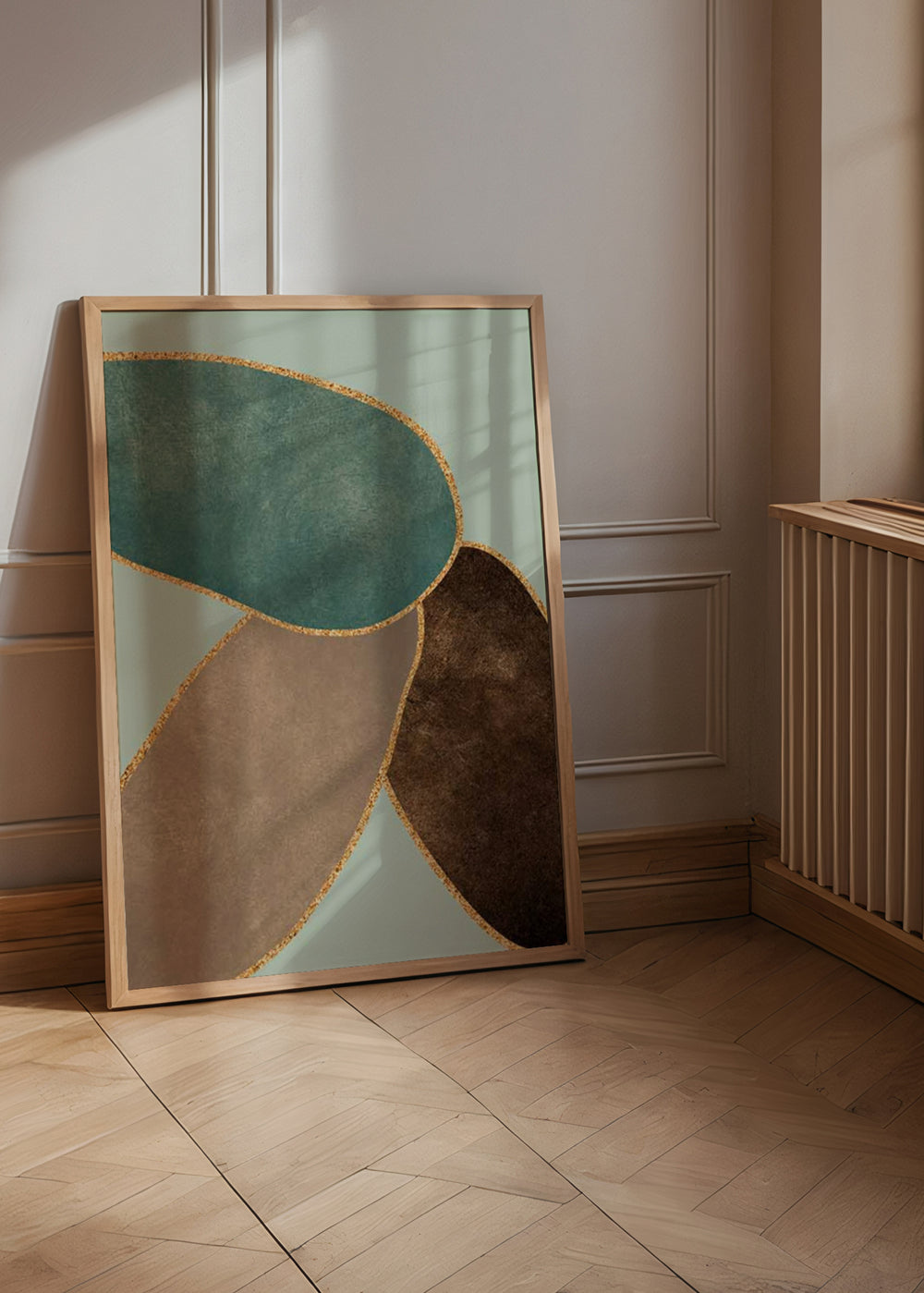 Tableau avec formes organiques abstraites en vert bleuté, beige et brun foncé, contours dorés fins sur fond gris vert, style abstrait contemporain. Disponible sur kudeko.com