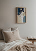 Tableau avec composition abstraite de formes organiques en bleu pétrole, beige sable, blanc, bleu gris et détails circulaires dorés, dans un style contemporain équilibré. Disponible sur kudeko.com