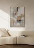 Cuadro decorativo de estilo minimalista y abstracto colocado en salón, composición abstracta geométrica en tonos neutros, modelo Delicate Shapes IV