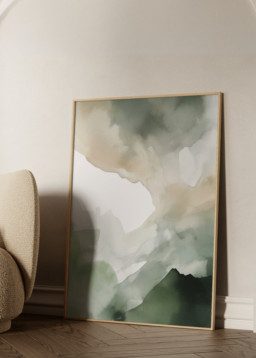 Quadro com composição abstrata de formas fluidas e sobrepostas em verde sálvia, bege, branco pérola e cinzento suave, num estilo contemporâneo depurado. Disponível em kudeko.com