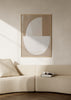 Abstraktes geometrisches Wandbild in Beige und Weiß, mit klarer moderner und dekorativer Ausstrahlung. Erhältlich auf kudeko.com
