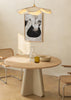 Tableau avec formes organiques superposées en noir, beige, gris fumée et blanc cassé sur fond texturé, dans un style abstrait et décoratif pour intérieur contemporain. Disponible sur kudeko.com