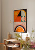 Cuadro decorativo de estilo minimalista y abstracto colocado en salón, composición geométrica abstracta en tonos cálidos, modelo Playing Around Shapes 4