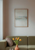 Cuadro decorativo de estilo minimalista y abstracto colocado en salón, paisaje abstracto en tonos suaves, modelo Set