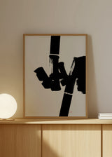 Cuadro decorativo de estilo minimalista y blanco_y_negro colocado en salón, composición abstracta en blanco y negro, modelo Construction