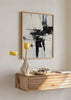 Wandbild mit abstrakter Komposition in Schwarz, Weiß und Grau, feinen Linien, gestischen Flächen, Spritzern und klaren Kontrasten im reduzierten zeitgenössischen Stil. Erhältlich auf kudeko.com