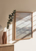 Cuadro decorativo de estilo minimalista y fotografía colocado en salón, cielo pastel con nubes suaves y aves lejanas, modelo Pastel Sky 13