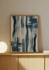 Cuadro decorativo de estilo minimalista y mar_y_playa colocado en salón, líneas abstractas en tonos azules costeros, modelo Coastal Blue Lines VI
