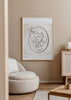 Quadro emoldurado com composição de citrinos, folhas finas, fundo bege claro, contorno preto e estilo minimalista de linhas simples. Disponível em kudeko.com