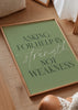 Cuadro decorativo de estilo minimalista y orgánico colocado en dormitorio, frase motivacional tipográfica en verde salvia, modelo Asking Help