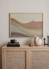 Cuadro decorativo de estilo minimalista y orgánico colocado en salón, paisaje desértico boho en tonos tierra, modelo Boho Desert Landscape