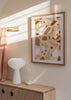 Wandbild mit unregelmäßigen organischen Formen im Terrazzo Look in Beige, Terrakotta, Senfgelb, Off White und Braun, abstrakter zeitgemäßer Stil. Erhältlich auf kudeko.com