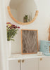 Cuadro decorativo de estilo minimalista y orgánico colocado en salón, fotografía minimalista de hierba silvestre en tonos neutros, modelo Summer Grass 3