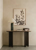 Wandbild im minimalistischen Stil mit Schatten von Zweigen auf neutralem Hintergrund, ideal für eine ruhige und natürliche Dekoration. Erhältlich auf kudeko.com