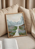 Gerahmtes Wandbild mit schneebedeckten Bergen, zentralem Fluss, offenem Tal, Blaugrün, Moosgrün, Beige und Braun im Stil Natur und Landschaften. Erhältlich auf kudeko.com