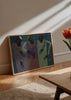 Cuadro decorativo de estilo orgánico y abstracto colocado en salón, grupo de figuras femeninas estilizadas, modelo My People