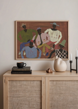 Cuadro decorativo de estilo orgánico y minimalista colocado en salón, grupo de figuras estilizadas con sombreros, modelo Long Time No See