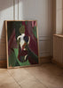 Tableau avec figure humaine abstraite en vert sauge, bordeaux, rose poudré, noir et blanc, entourée de formes organiques et d'une composition abstraite équilibrée au style contemporain. Disponible sur kudeko.com