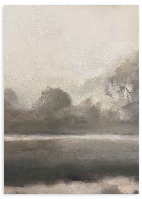 Tableau de paysage brumeux avec arbres estompés, eau calme, tons gris, beige et anthracite, dans un style nature et paysage au rendu doux et atmosphérique. Disponible sur kudeko.com