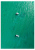 Cuadro fotográfico vista aérea de barcos en mar verde esmeralda - kudeko.com