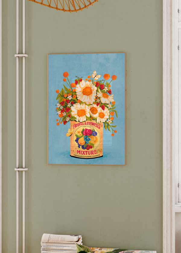 Cuadro de ilustración floral colorida y vintage, sobre fondo azul.